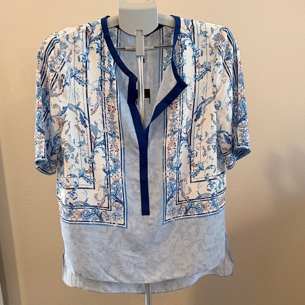 BCBGMaxAzria Blue and White Patterned Blouse